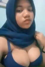 CAM - Jilbab Biru Remas Tete Segede Melon Sampe Ah Ah