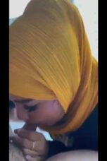 Demi Suami Istri Jilbab Kuning Rela Nyepong