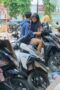 Rekam Jilbab Hitam Kocokin Pacar di Atas Motor