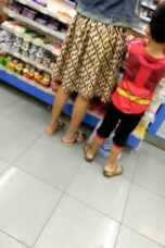 Ngintip - CD Putih Batik Di Indomaret