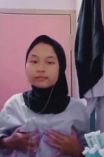 sma jilbab hitam remas sange pintu pink