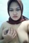 Gea jilbab coklat remas tete