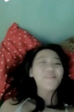 Nica Nisa SMA vcs baju putih bantal merah pt2